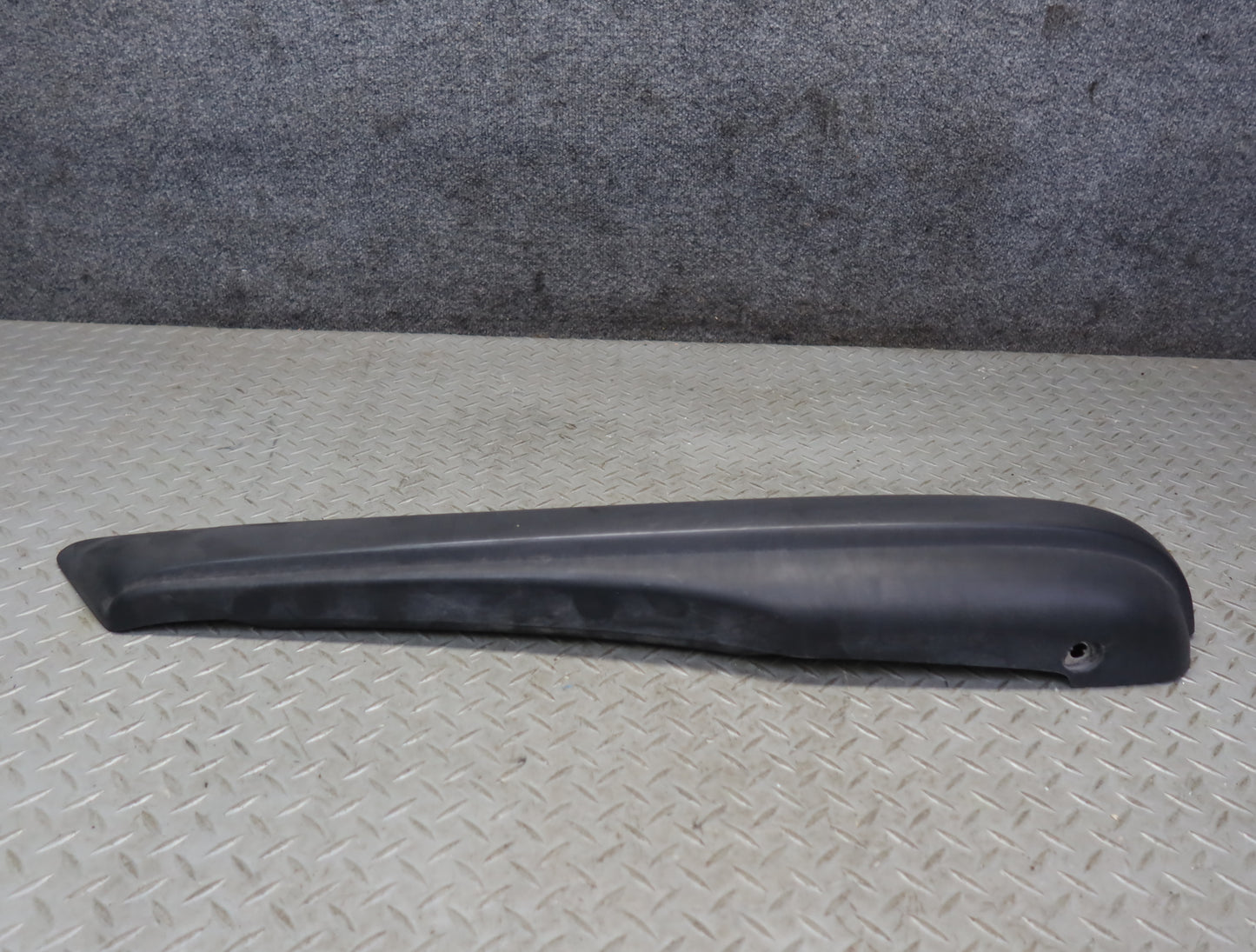 73-89 Mercedes R107 Rear Bumper Left & Right Extension Rubber END Pad OEM