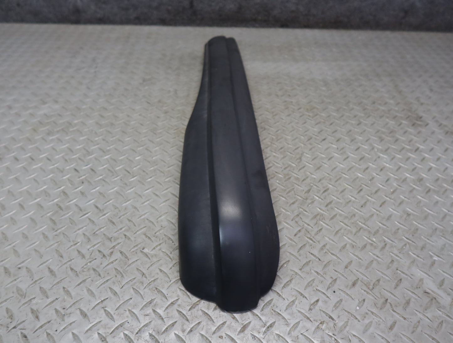 73-89 Mercedes R107 Rear Bumper Left & Right Extension Rubber END Pad OEM