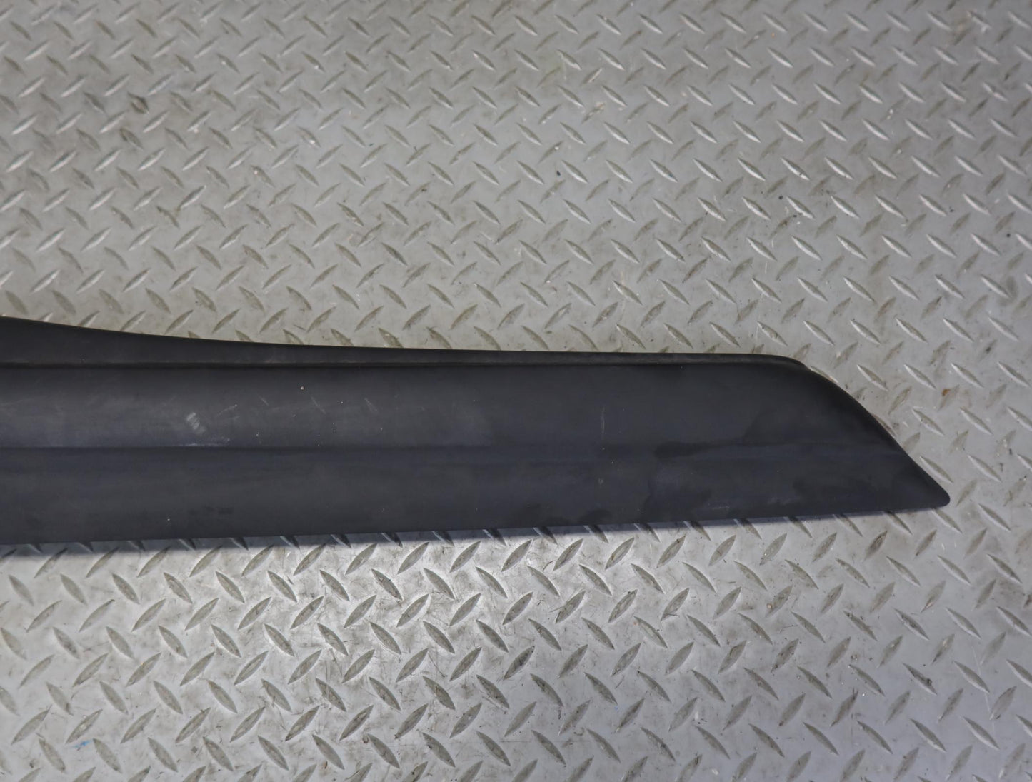 73-89 Mercedes R107 Rear Bumper Left & Right Extension Rubber END Pad OEM