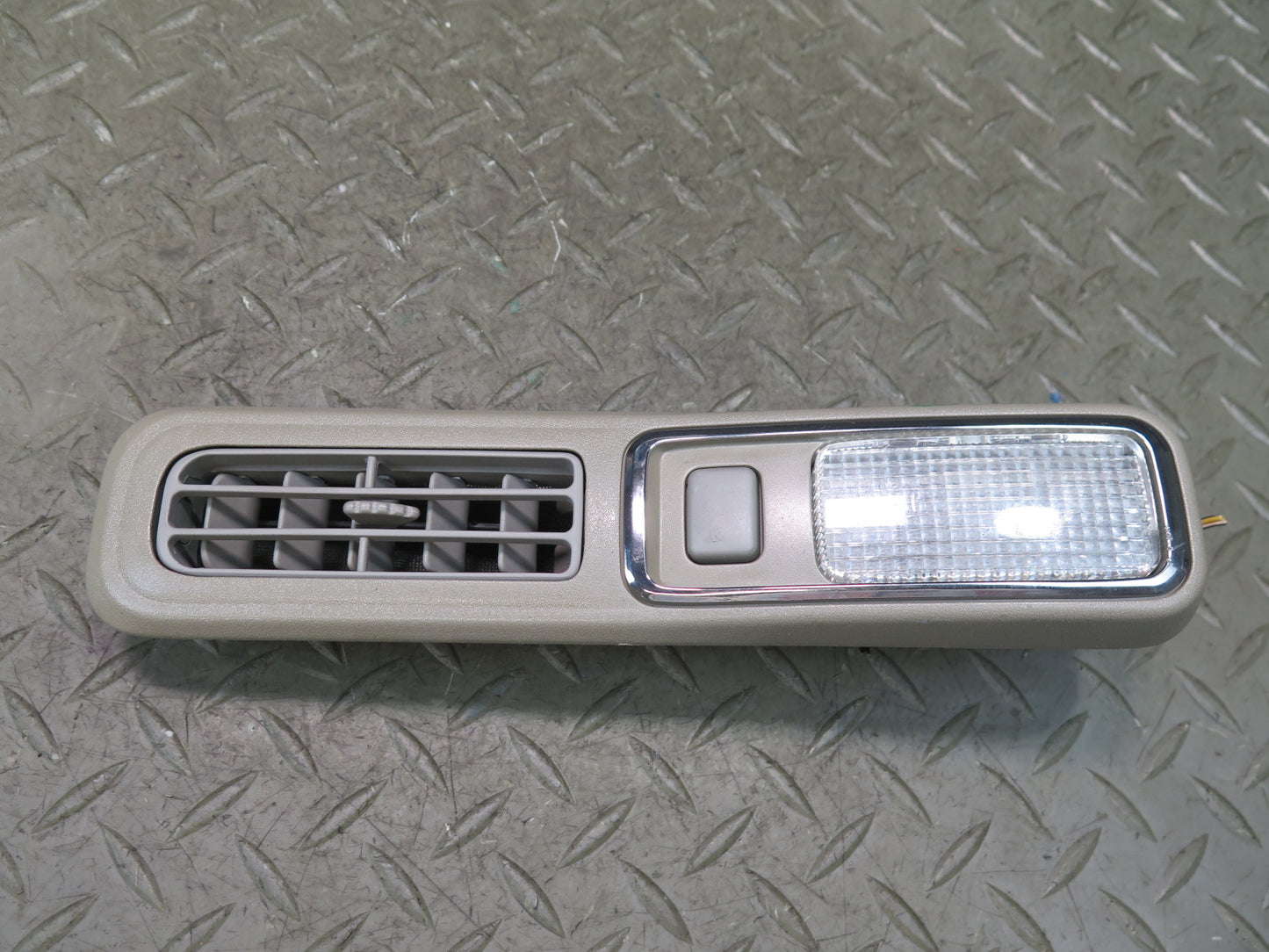 99-01 Toyota Crown JZS175 Rear Overhead Dome Interior Light Air Vent Set OEM