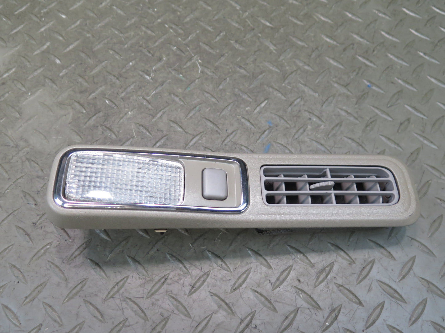 99-01 Toyota Crown JZS175 Rear Overhead Dome Interior Light Air Vent Set OEM