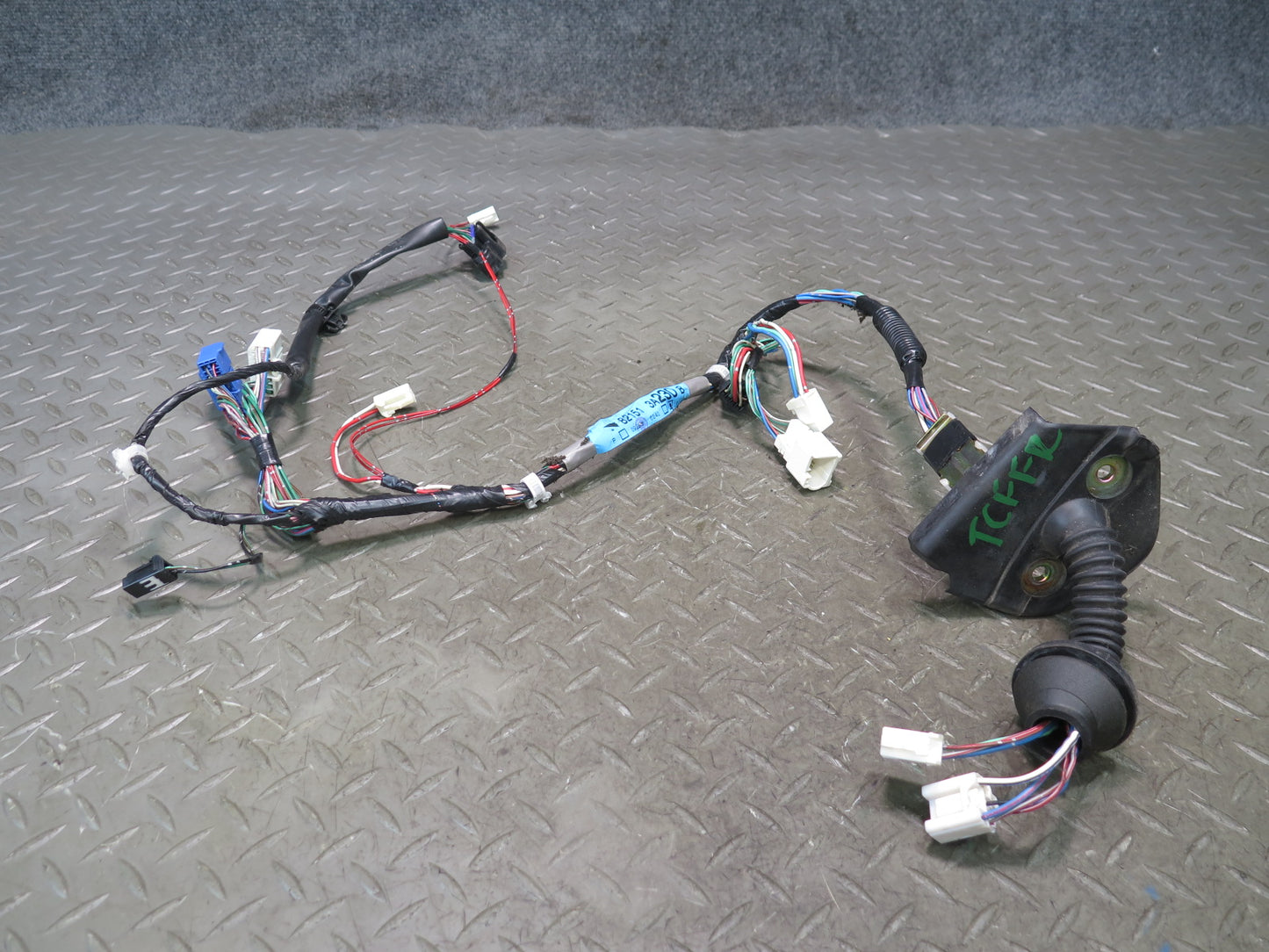 99-01 Toyota Crown JZS175 Front Right Door Wire Wiring Harness 82151-3A230 OEM