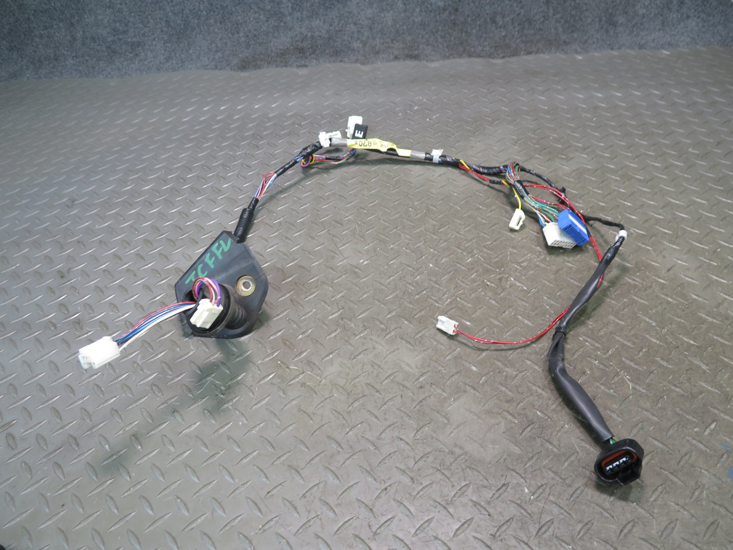 99-01 Toyota Crown JZS175 Front Left Door Wire Wiring Harness 82152-30870 OEM