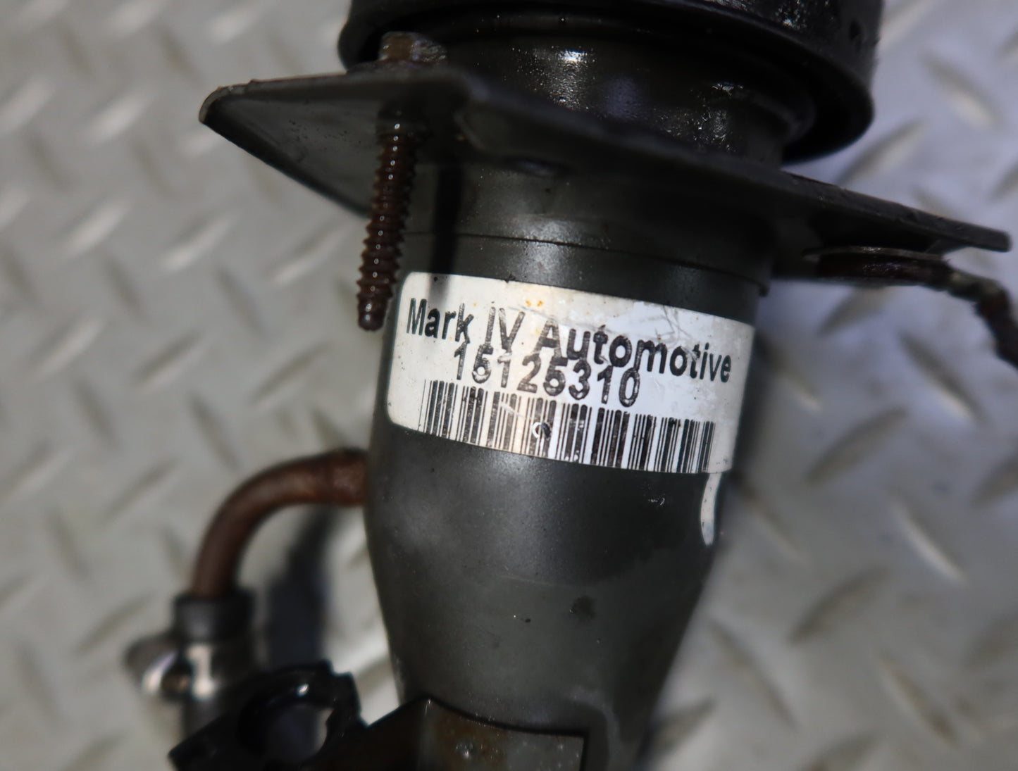 2004-2007 Hummer H2 Fuel Tank Filler Neck Pipe Line 15125310