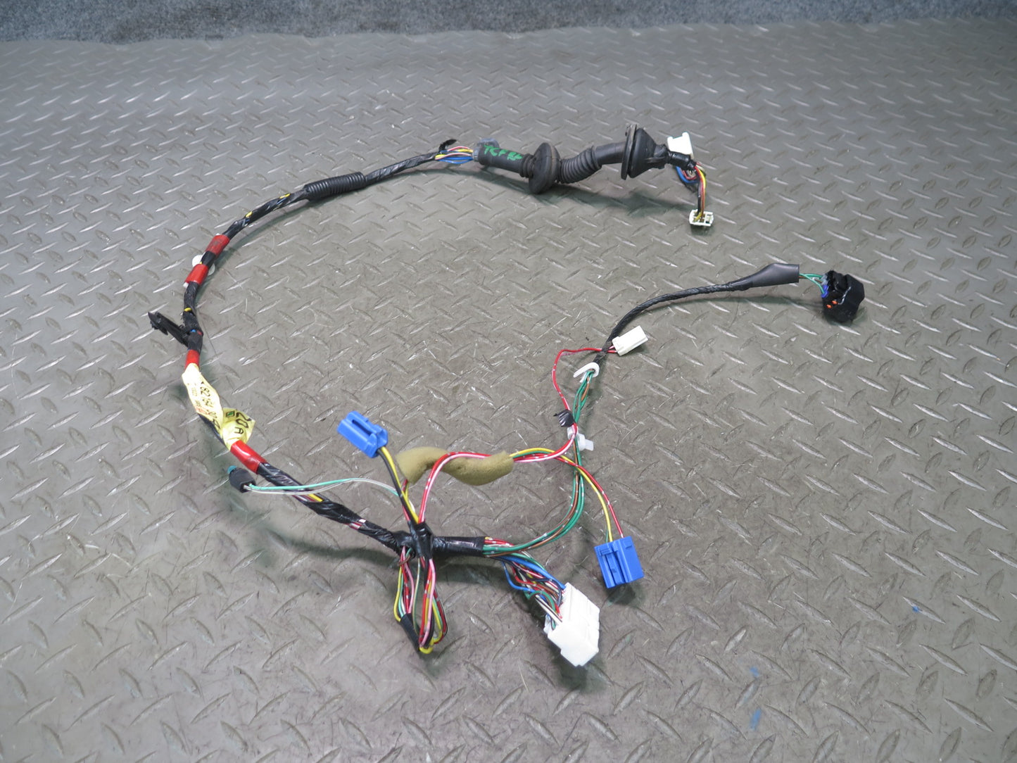 99-01 Toyota Crown JZS175 Rear Left Door Wire Wiring Harness 82154-30420 OEM