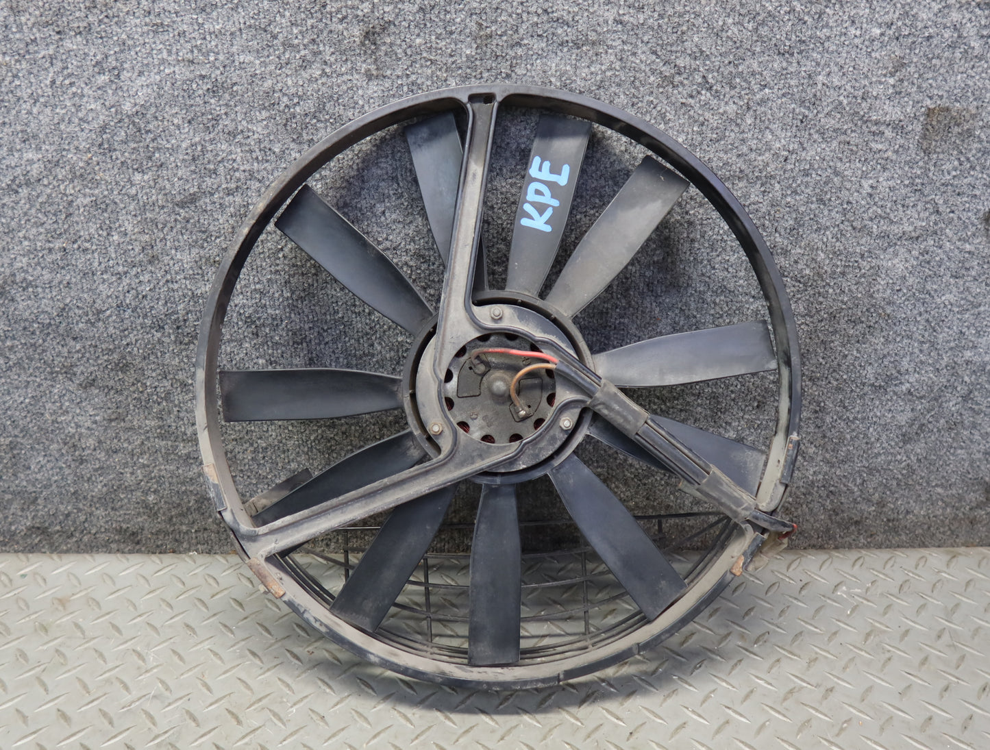 1984-1986 Porsche 928 S A/C Air Condition Condenser Cooling Fan Blade