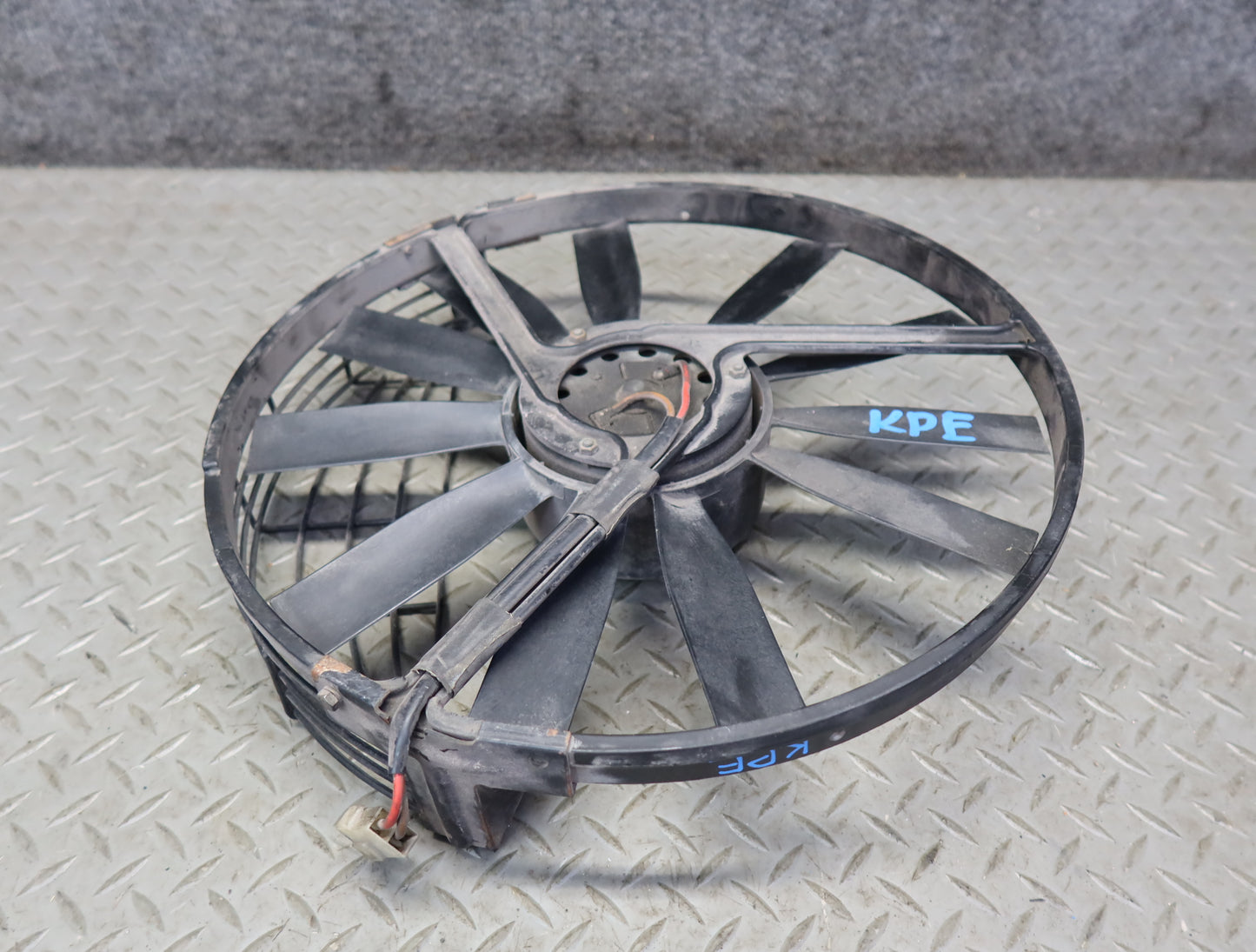 1984-1986 Porsche 928 S A/C Air Condition Condenser Cooling Fan Blade