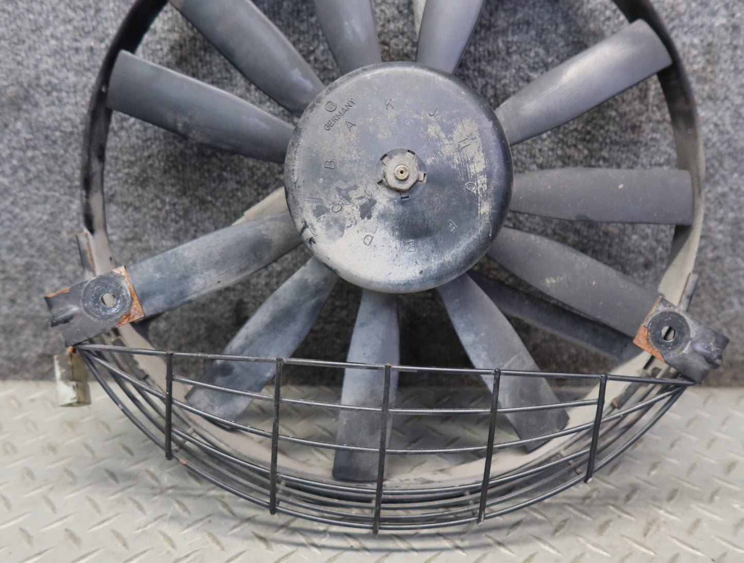 1984-1986 Porsche 928 S A/C Air Condition Condenser Cooling Fan Blade