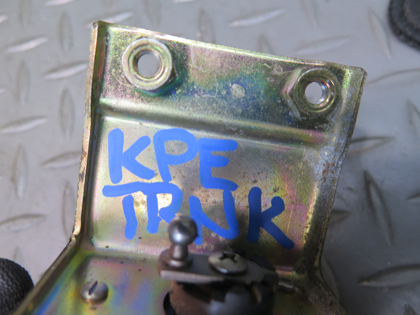 1984-1986 Porsche 928 Rear Trunk Hatch Lock Latch Receiver w Actuator Motor