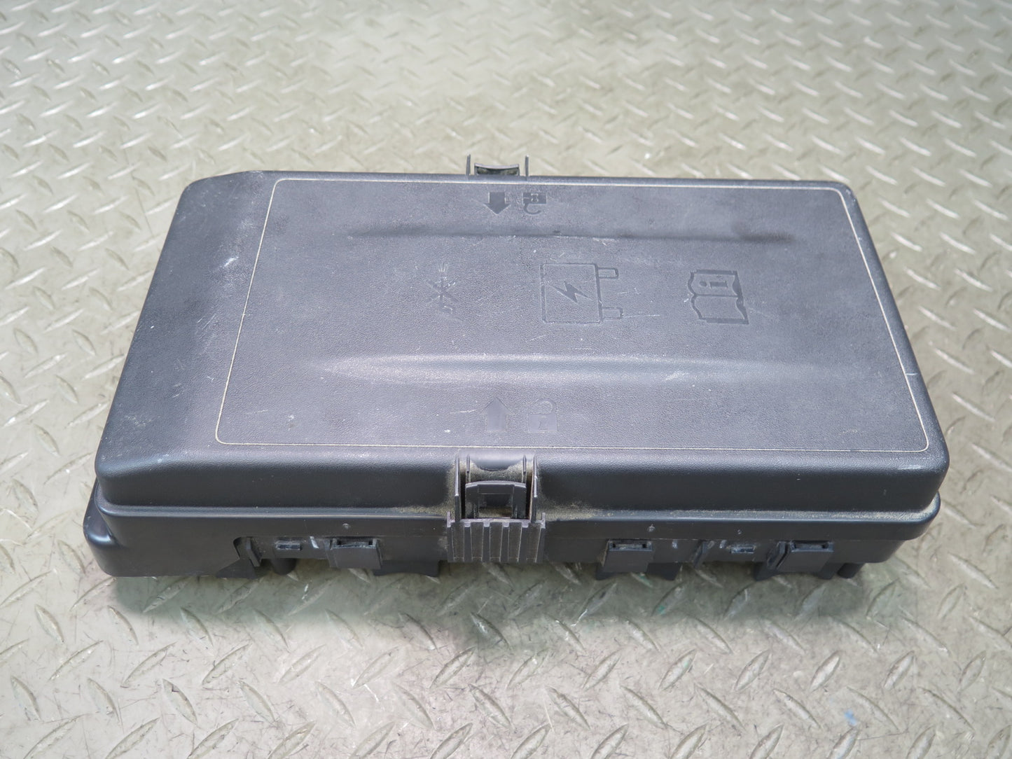 2018 Jeep Wrangler JL 3.6L Engine Bay Fuse Relay Box Module 68298935AD OEM