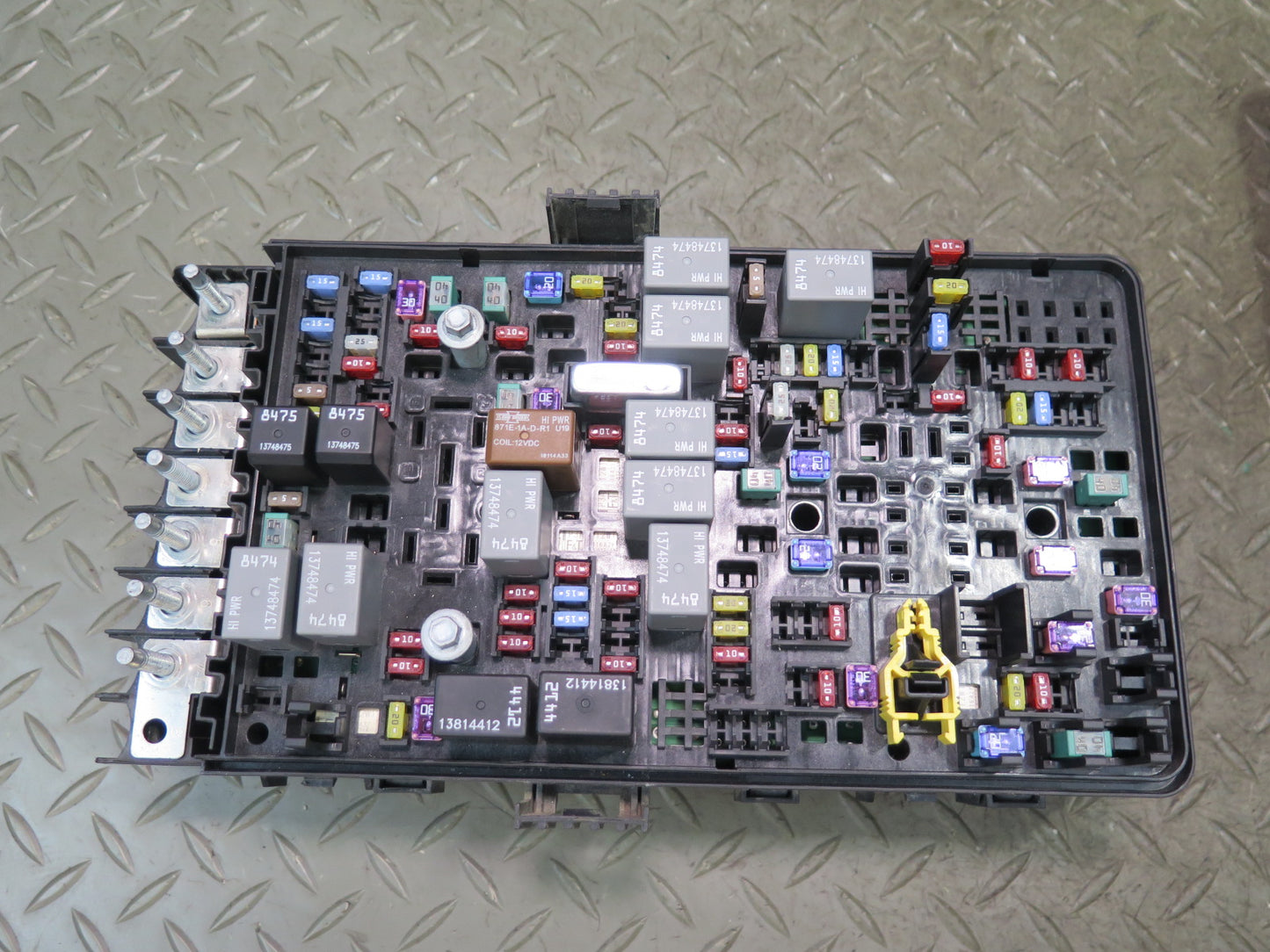 2018 Jeep Wrangler JL 3.6L Engine Bay Fuse Relay Box Module 68298935AD OEM