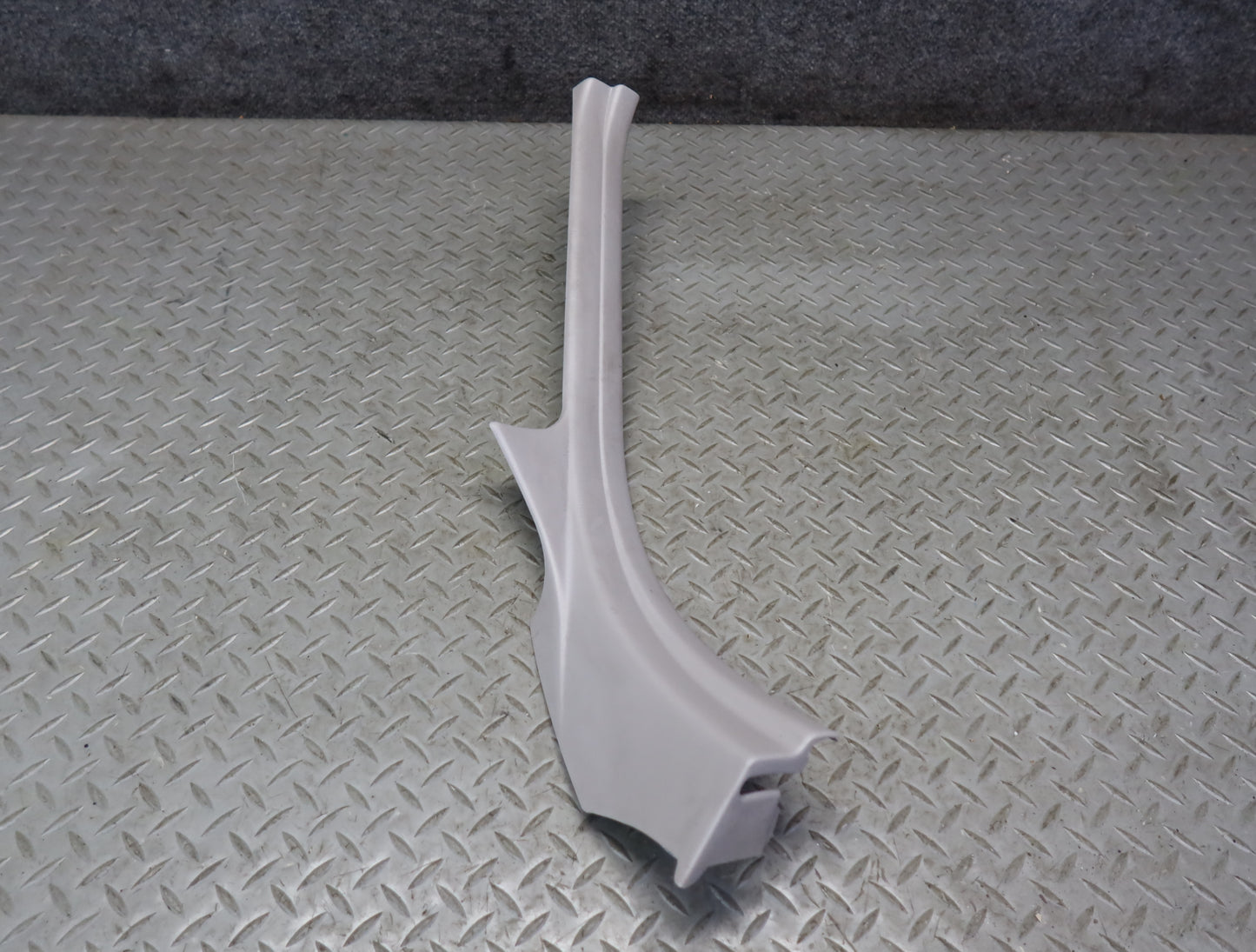 99-01 Toyota Crown JZS175 Rear Door Scuff Sill Plate Trim Set Gray OEM