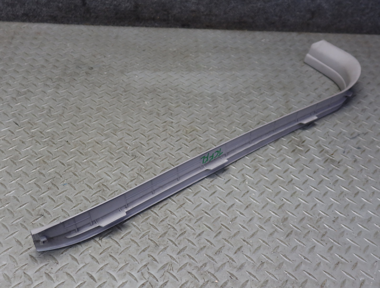 99-01 Toyota Crown JZS175 Front Door Scuff Sill Plate Trim Set Gray OEM