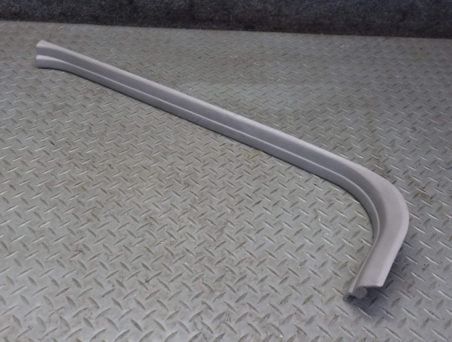 99-01 Toyota Crown JZS175 Front Door Scuff Sill Plate Trim Set Gray OEM