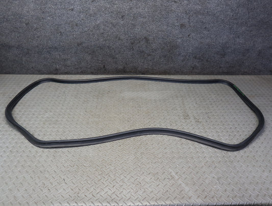99-01 Toyota Crown JZS175 Rear Trunk Lid Weatherstrip Rubber Seal OEM