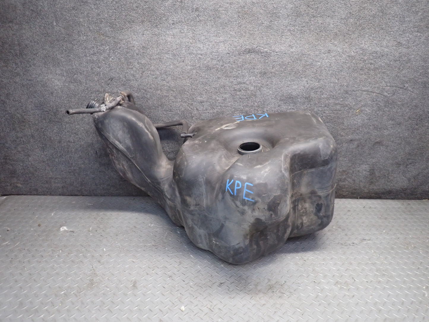1984-1995 Porsche 928 S Fuel Tank Unit