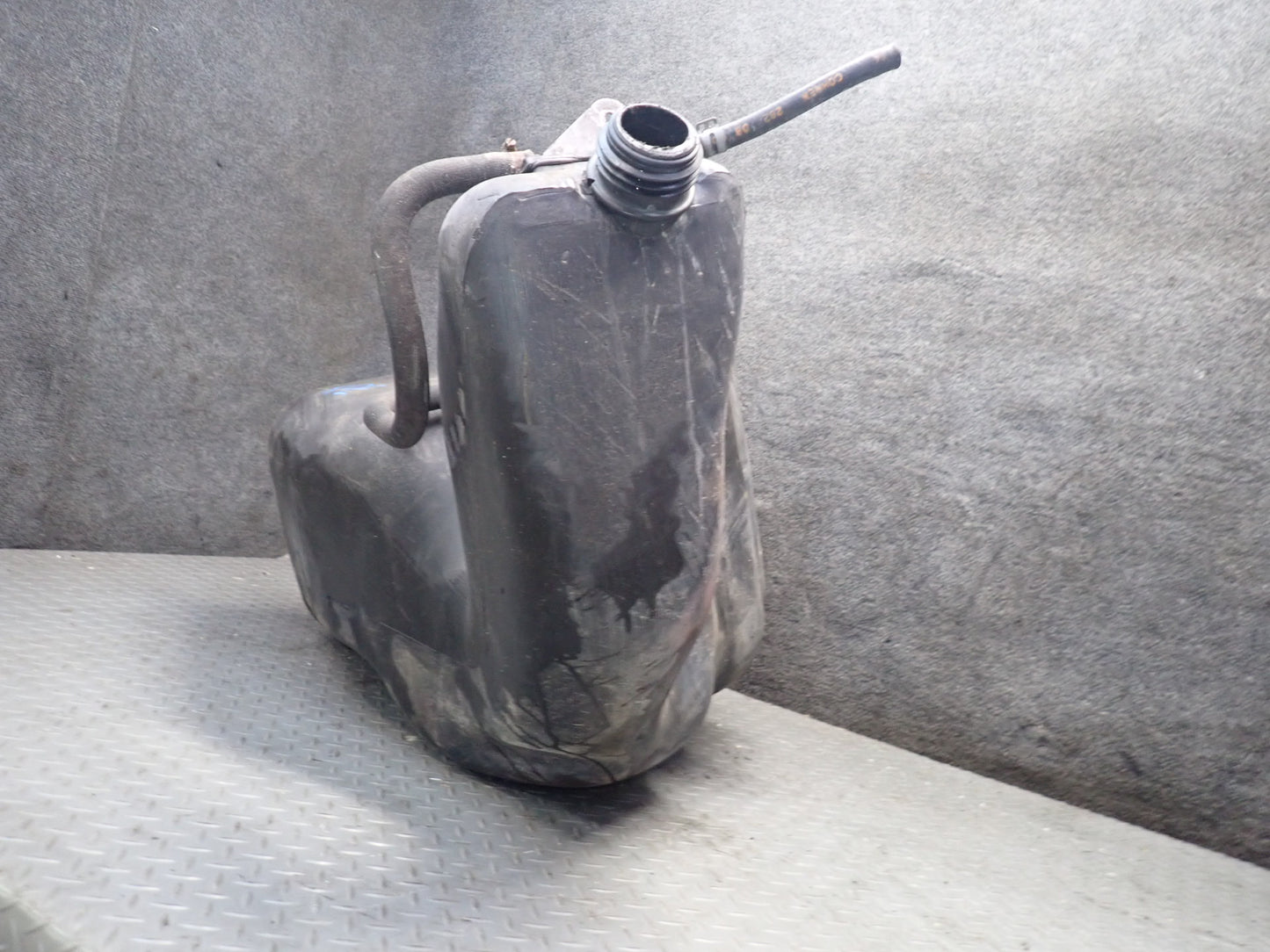 1984-1995 Porsche 928 S Fuel Tank Unit