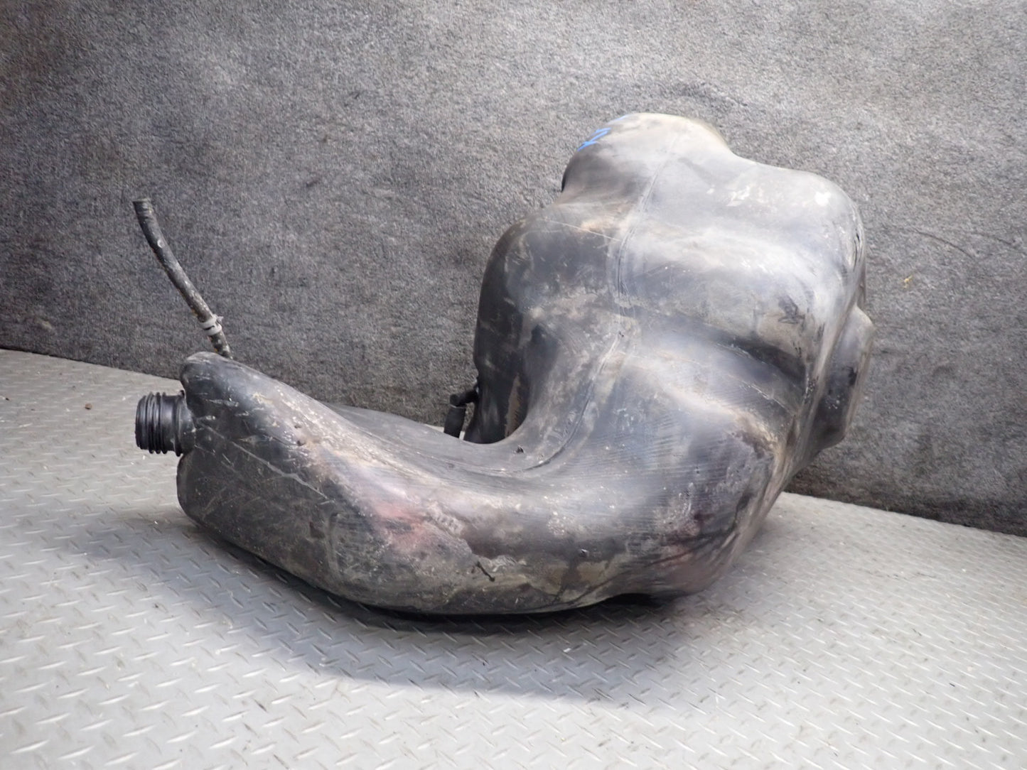 1984-1995 Porsche 928 S Fuel Tank Unit