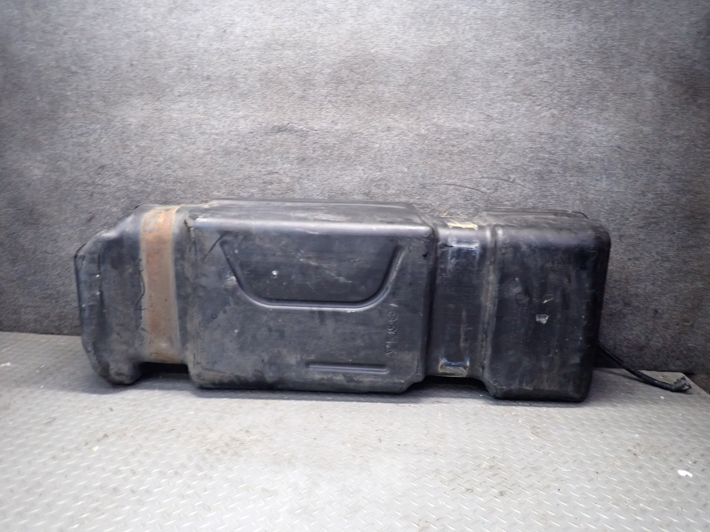 2004-2007 Hummer H2 Gas Fuel Tank Unit w Lines 15125366
