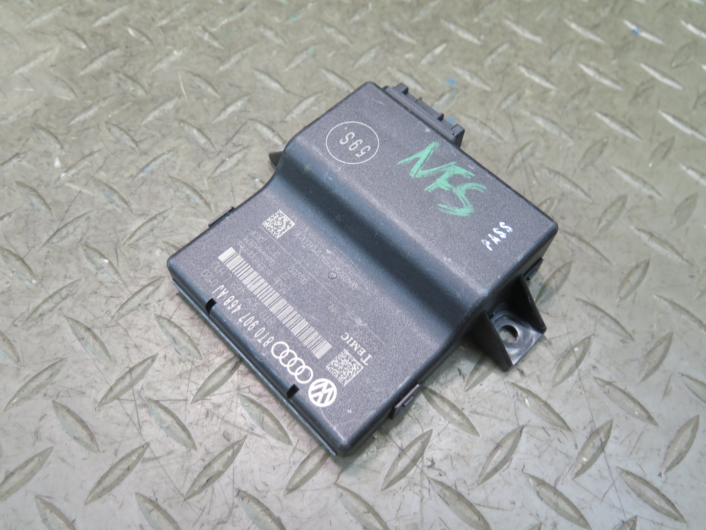 11-12 Audi A5 S5 Interface Gateway Can-bus Control Module 8T0907468AJ OEM