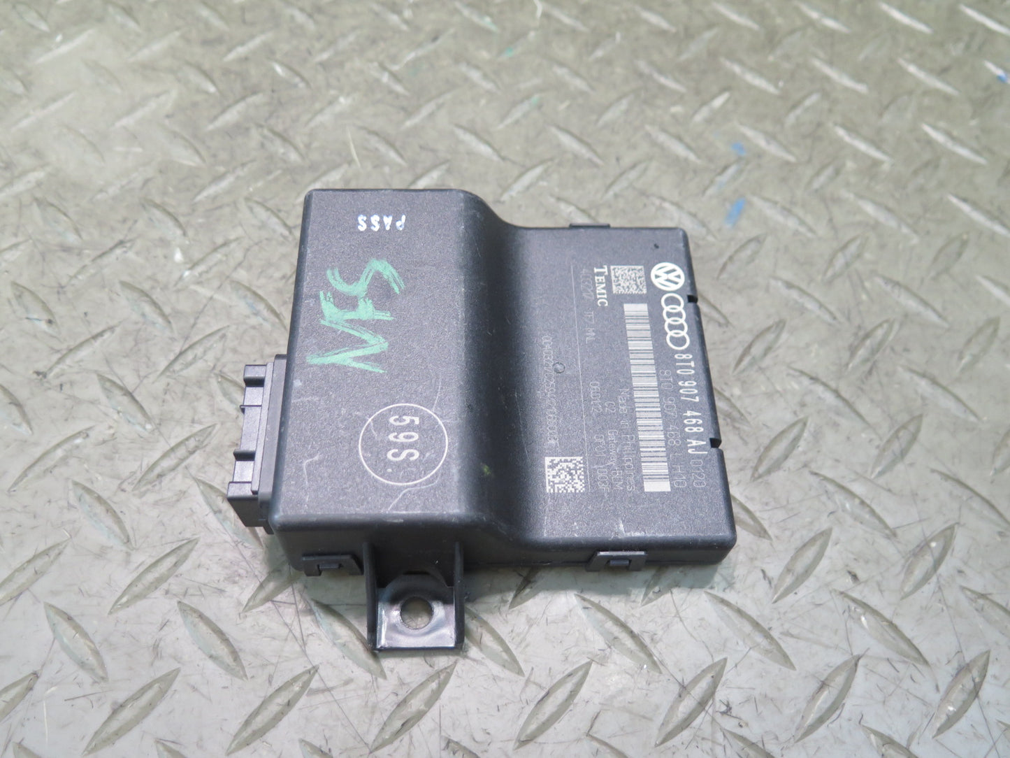 11-12 Audi A5 S5 Interface Gateway Can-bus Control Module 8T0907468AJ OEM