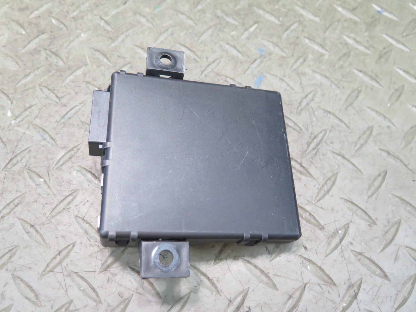 11-12 Audi A5 S5 Interface Gateway Can-bus Control Module 8T0907468AJ OEM