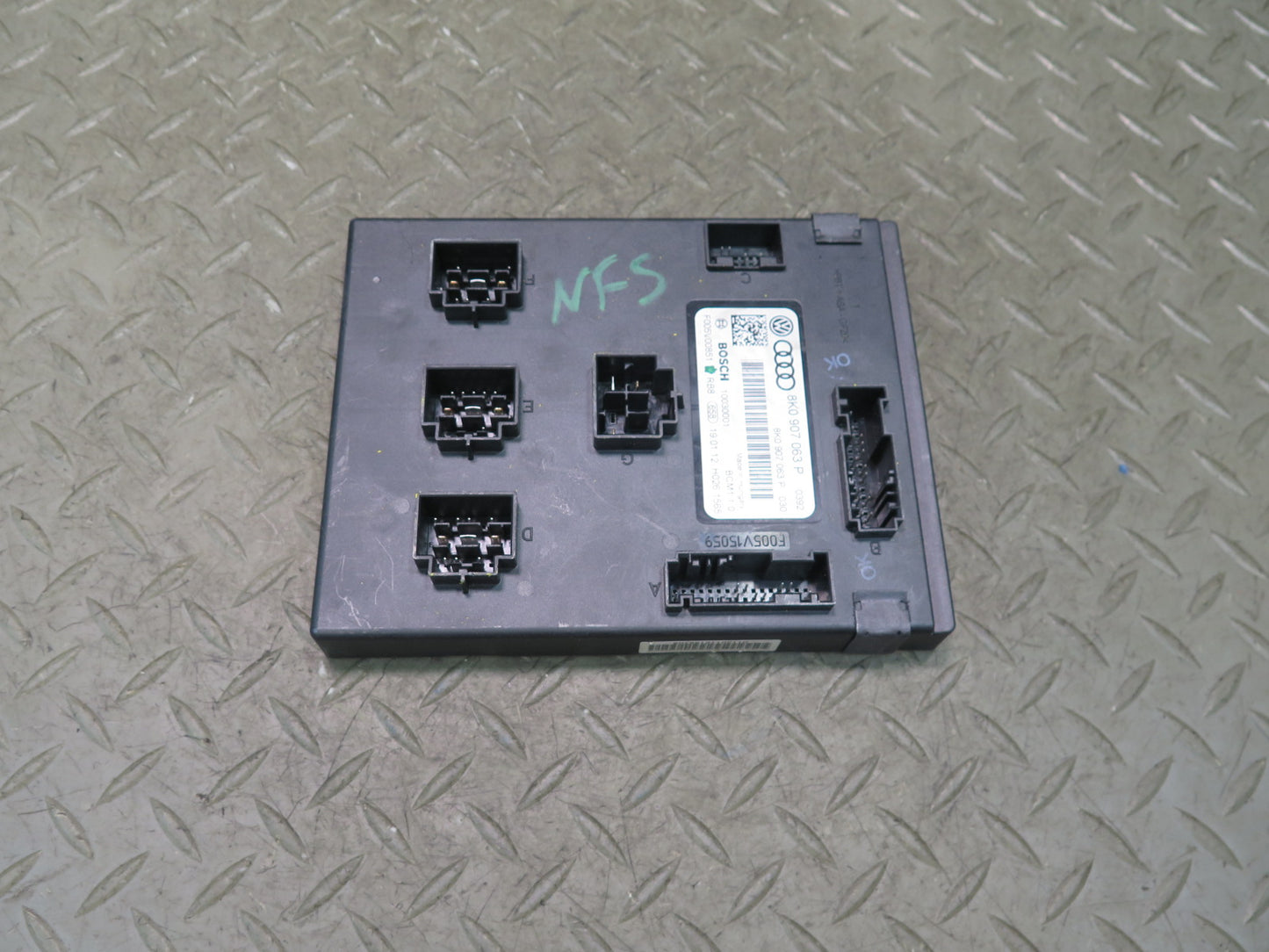 10-12 Audi B8 A5 S5 Body Control Module BCM 8K0907063P OEM