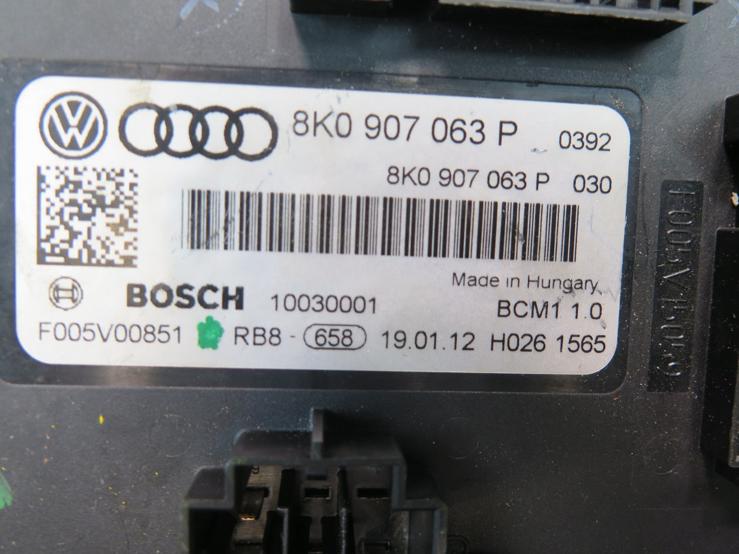 10-12 Audi B8 A5 S5 Body Control Module BCM 8K0907063P OEM