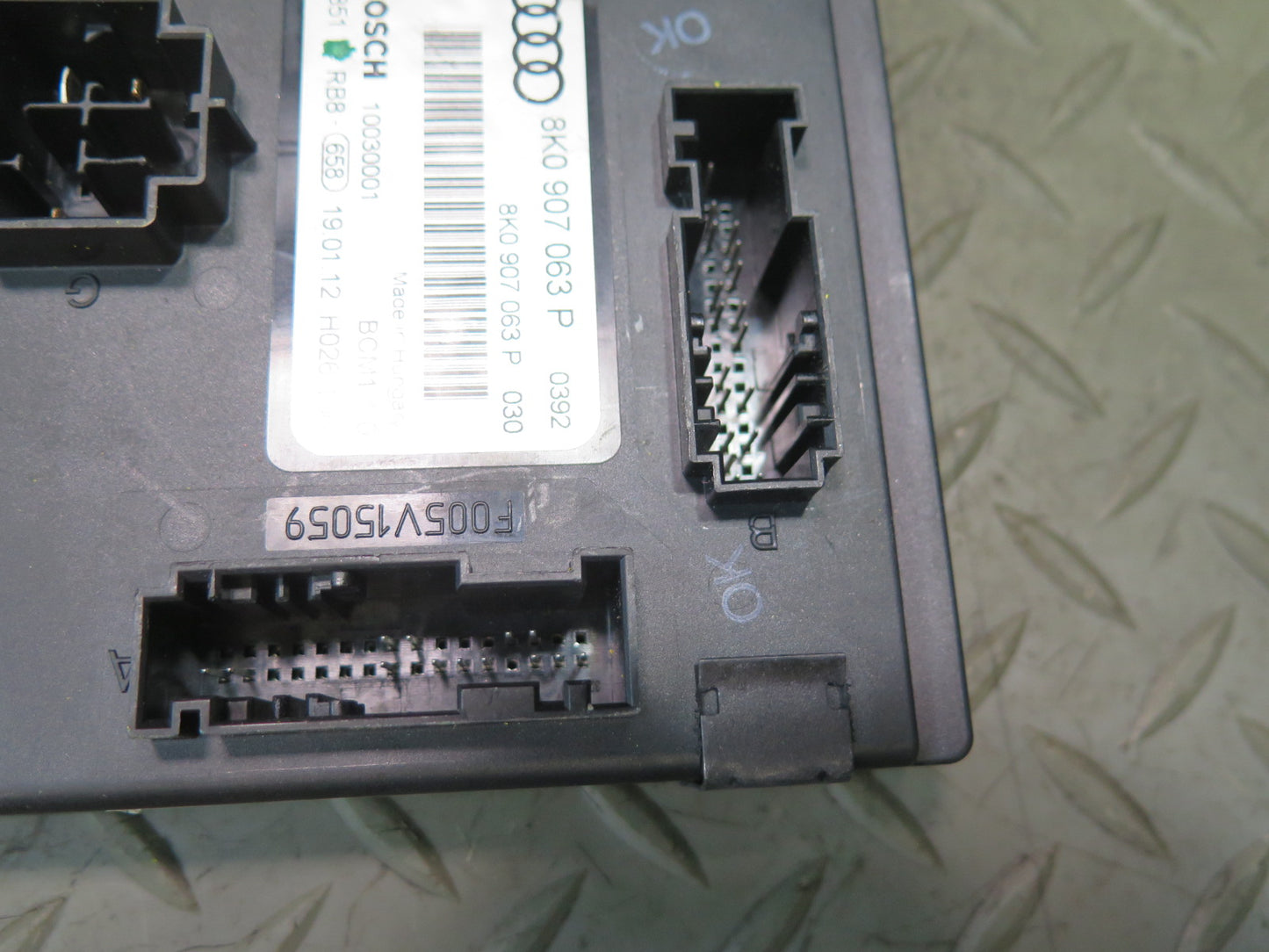 10-12 Audi B8 A5 S5 Body Control Module BCM 8K0907063P OEM