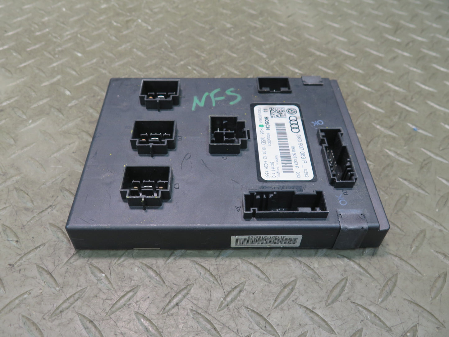 10-12 Audi B8 A5 S5 Body Control Module BCM 8K0907063P OEM