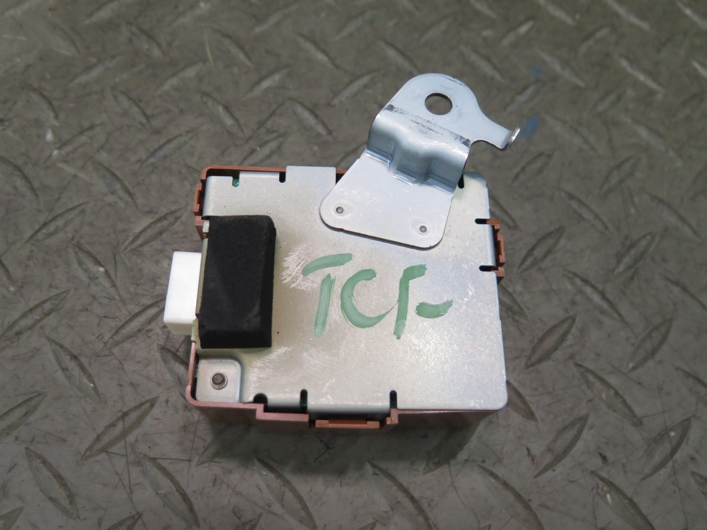 99-01 Toyota Crown JZS175 Door Receiver Control Module 89741-30260 OEM