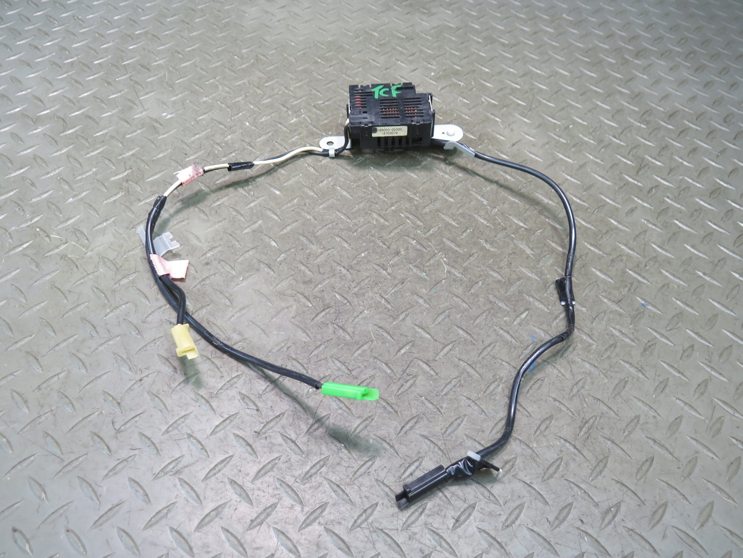 99-01 Toyota Crown JZS175 Antenna Noise Filter Module OEM