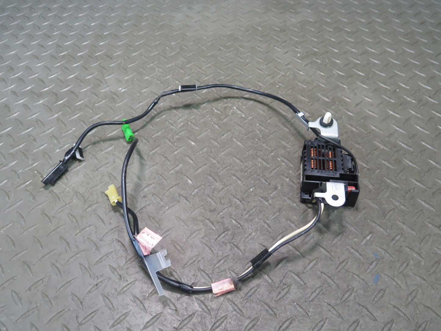 99-01 Toyota Crown JZS175 Antenna Noise Filter Module OEM