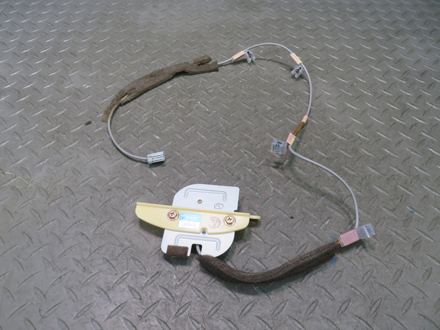 00-01 Toyota Crown JZS175 Navigation Antenna Module Unit 86860-30141 OEM