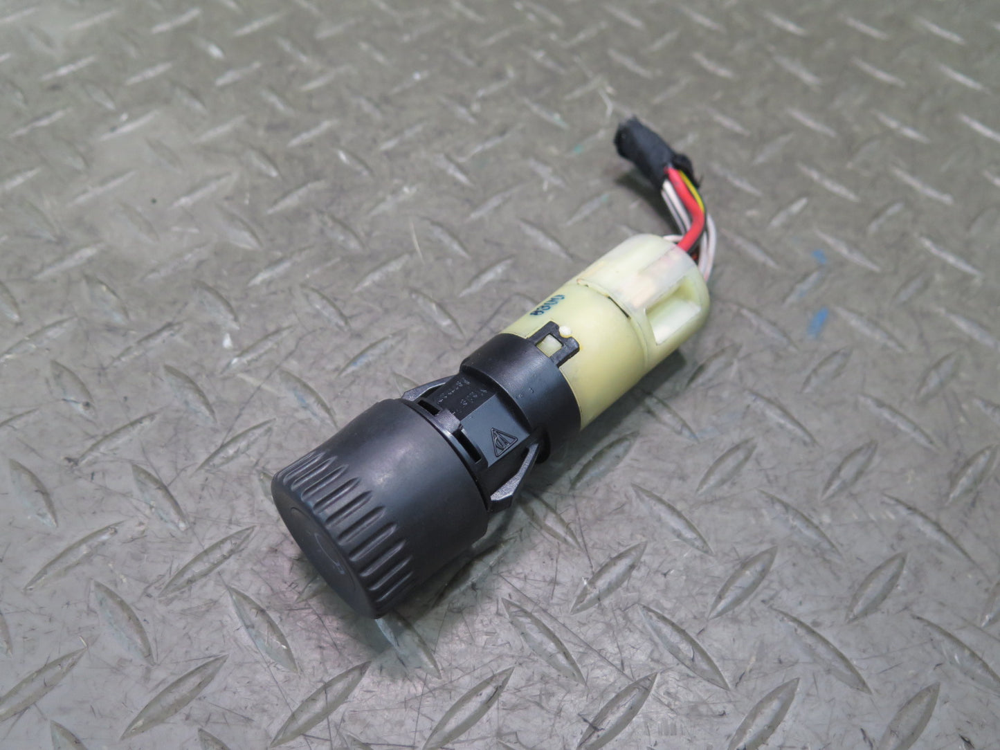 1985-1986 Porsche 928 Headlight Light Lamp Control Knob Switch 92861310300