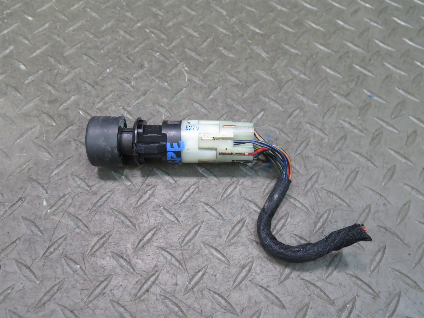 1984-1991 Porsche 928 Hazard Warning Blinker Button Switch 92861310501