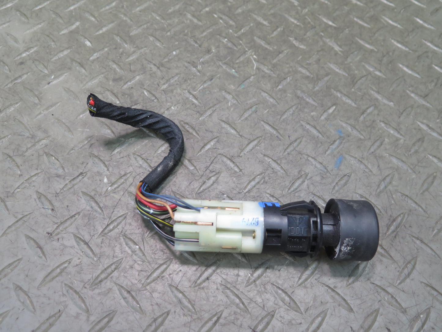 1984-1991 Porsche 928 Hazard Warning Blinker Button Switch 92861310501