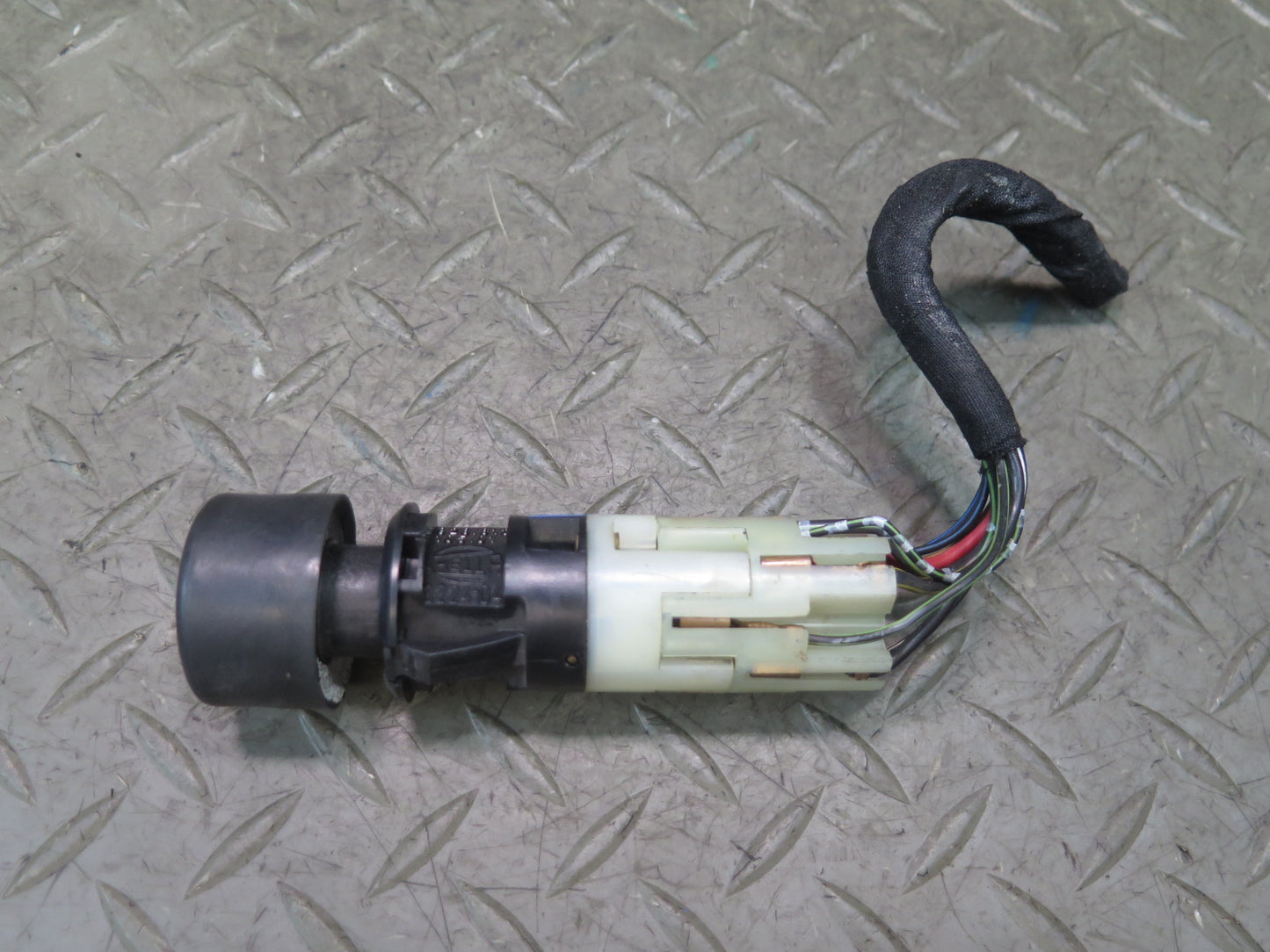 1984-1991 Porsche 928 Hazard Warning Blinker Button Switch 92861310501