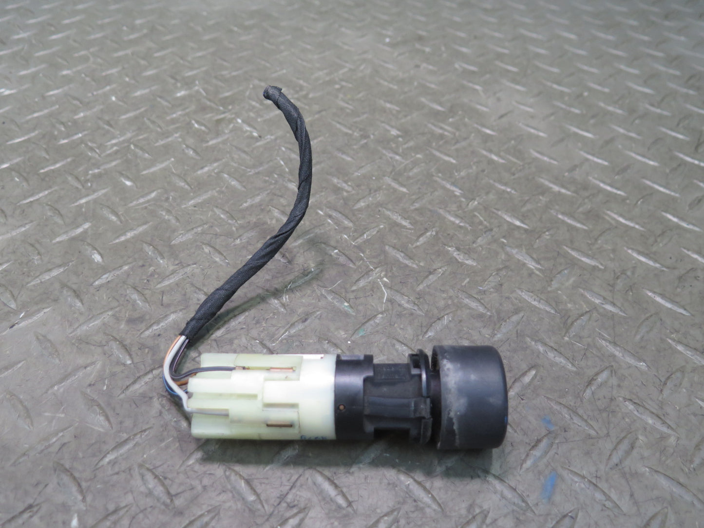 1984-1991 Porsche 928 Fog Light Lamp Button Switch 92861311100
