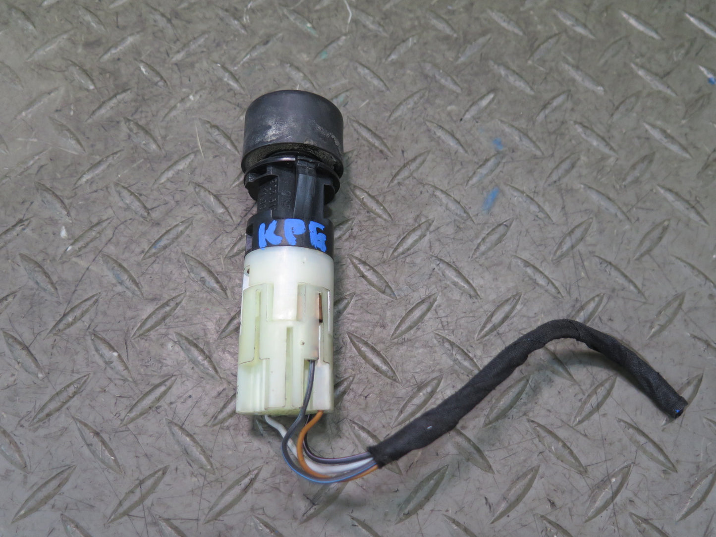 1984-1991 Porsche 928 Fog Light Lamp Button Switch 92861311100