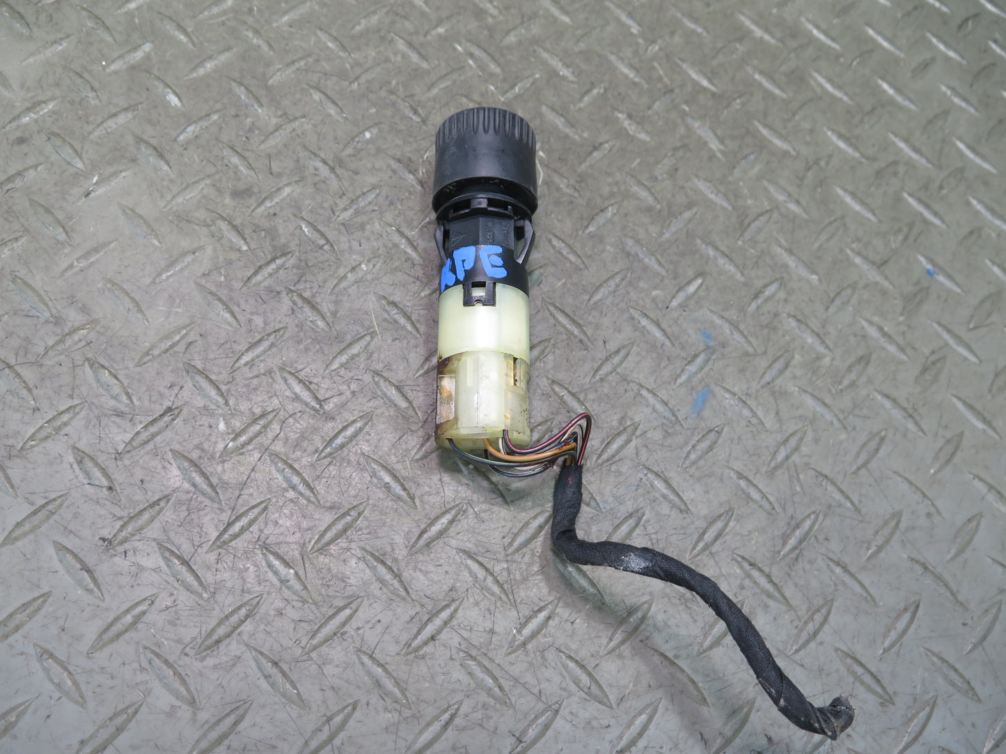 1984-1991 Porsche 928 Rear Window Defrost Button Switch 92861310701
