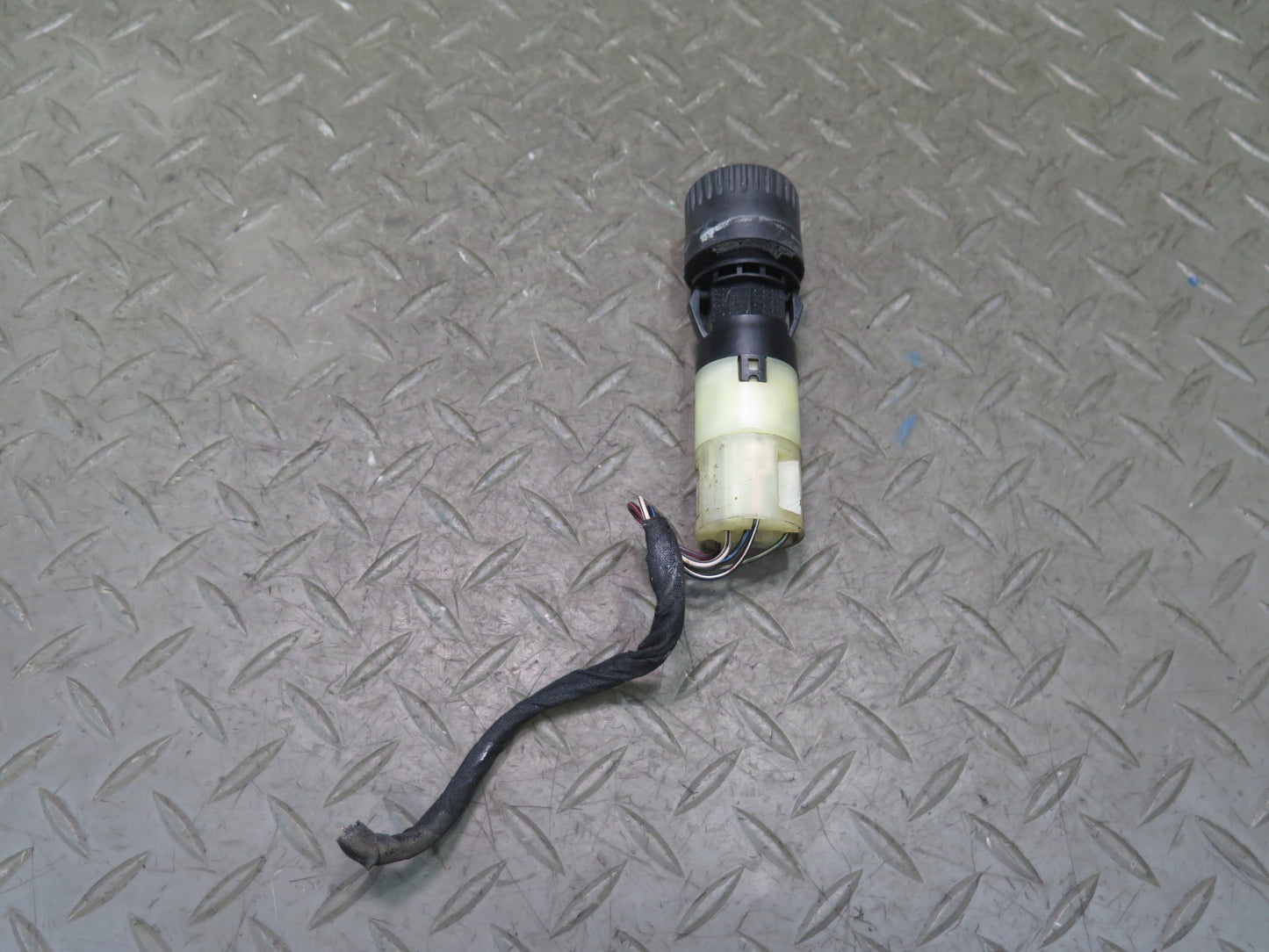 1984-1991 Porsche 928 Rear Window Defrost Button Switch 92861310701