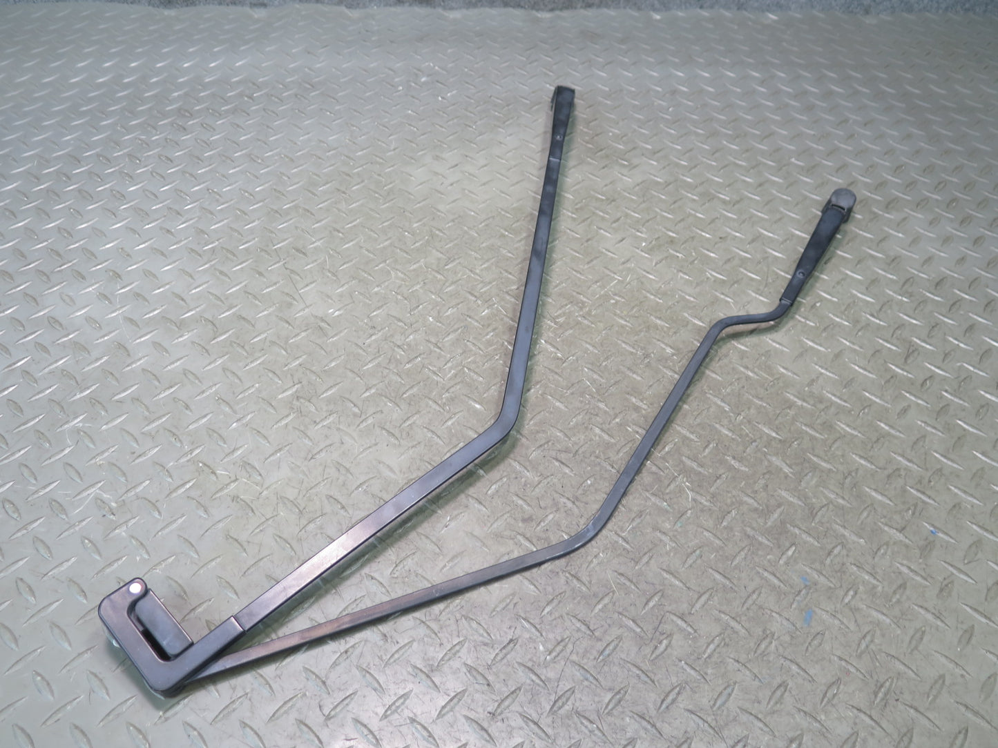 1984-1995 Porsche 928 Rear Hatch Trunk Lid Tailgate Wiper Arm