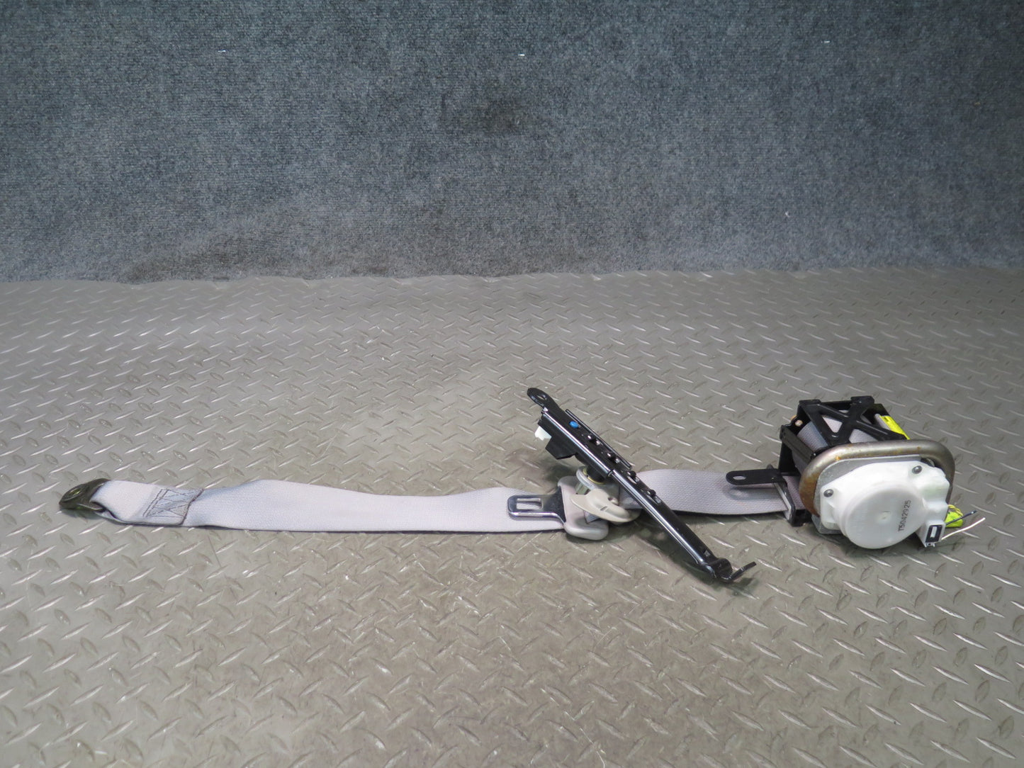 99-01 TOYOTA CROWN JZS175 FRONT LEFT & RIGHT SIDE SEATBELT RETRACTOR SET OEM
