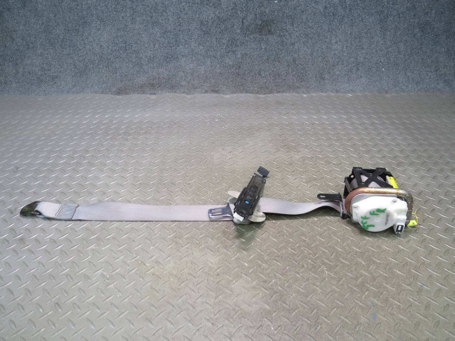 99-01 TOYOTA CROWN JZS175 FRONT LEFT & RIGHT SIDE SEATBELT RETRACTOR SET OEM