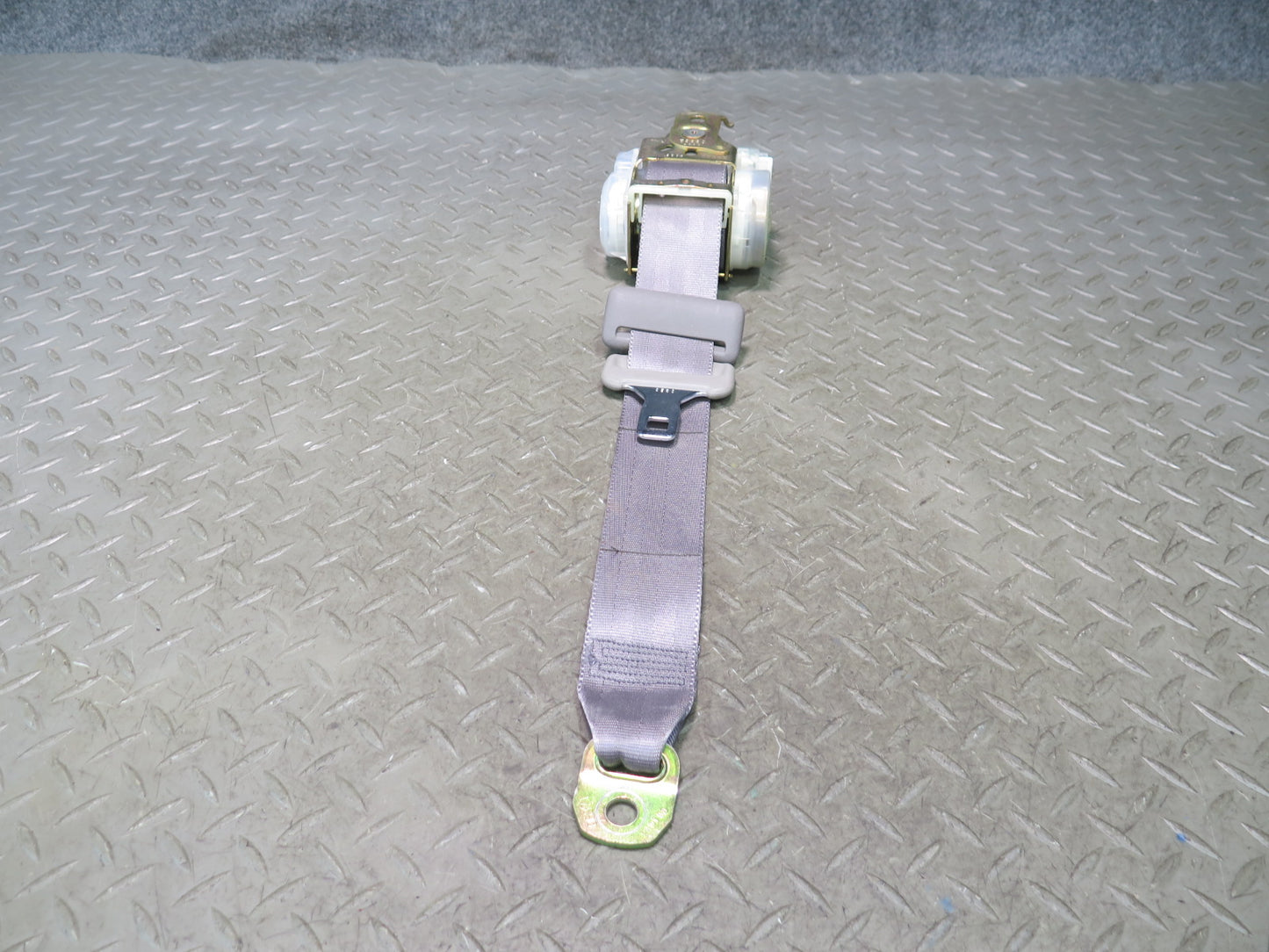 99-01 TOYOTA CROWN JZS175 3PCS REAR SEATBELT RETRACTORS & SEATBELT BUCKLE SET OEM