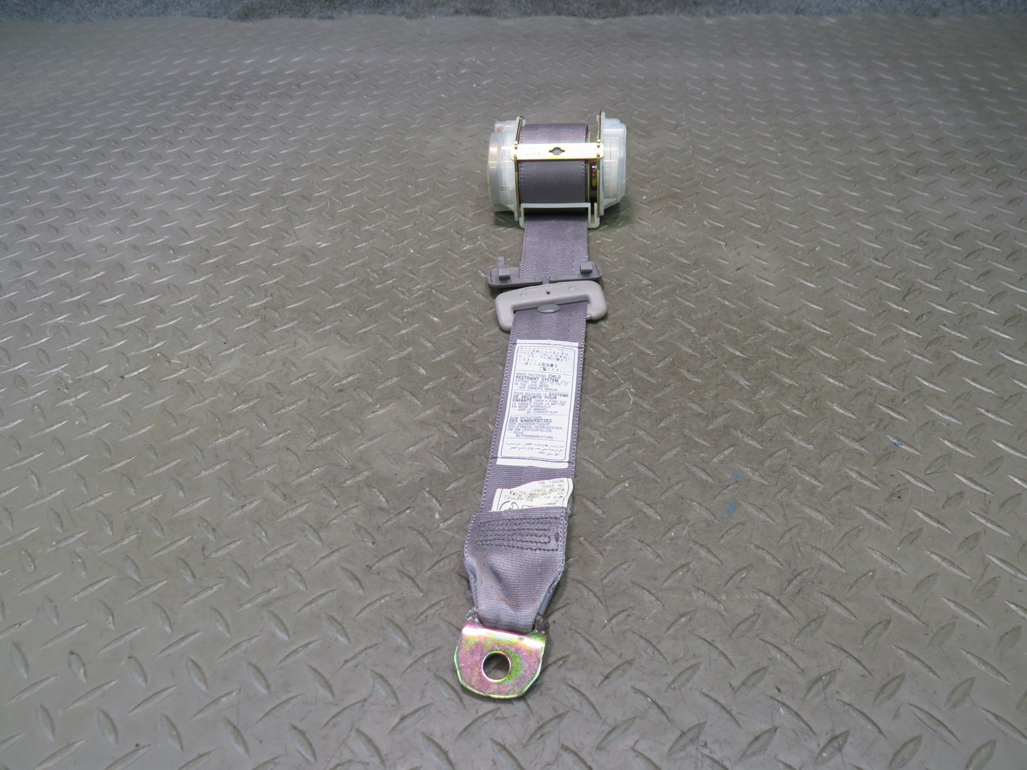 99-01 TOYOTA CROWN JZS175 3PCS REAR SEATBELT RETRACTORS & SEATBELT BUCKLE SET OEM