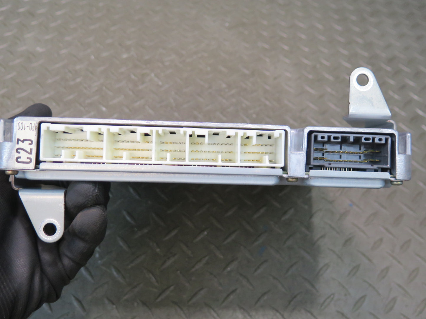 00-01 Toyota Crown JZS175 3.0L 2JZFSE A/T ECU Engine Computer Control Module OEM
