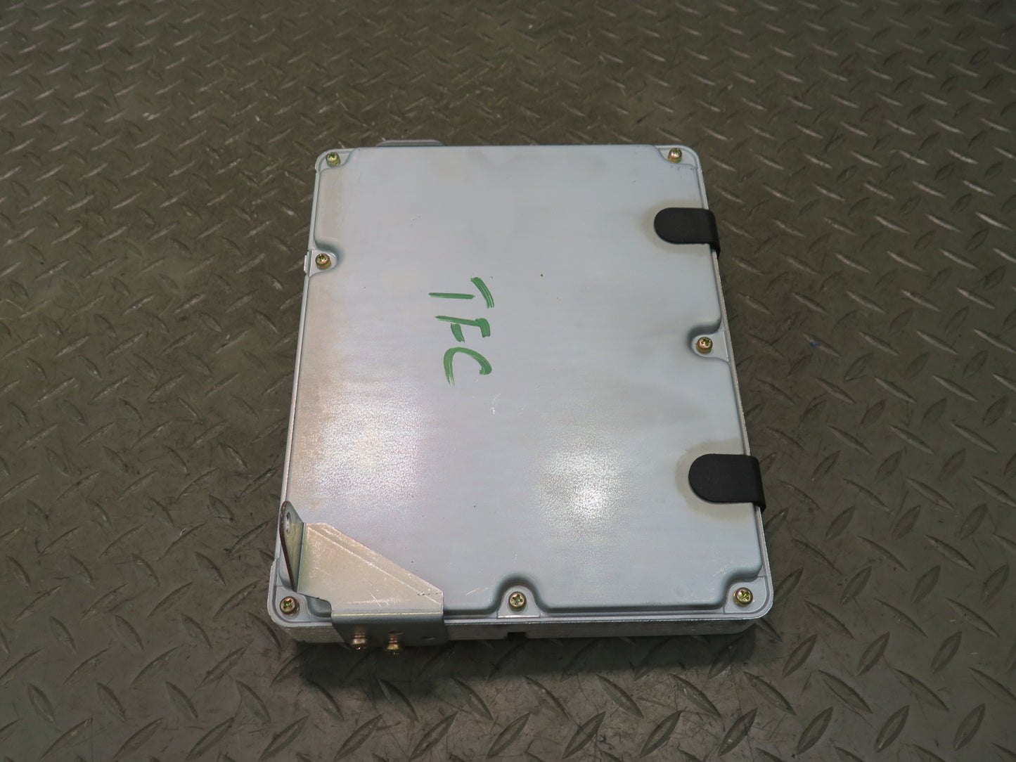 00-01 Toyota Crown JZS175 3.0L 2JZFSE A/T ECU Engine Computer Control Module OEM