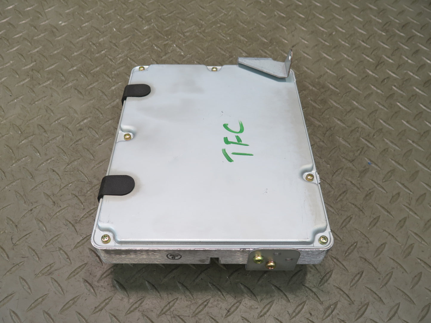 00-01 Toyota Crown JZS175 3.0L 2JZFSE A/T ECU Engine Computer Control Module OEM